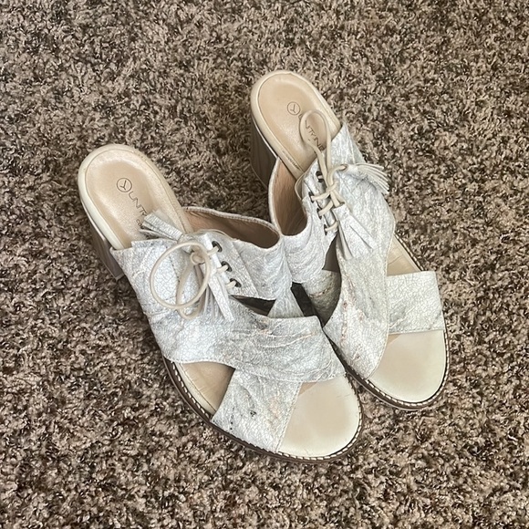 Unity in Diversity | Beige Fado Leather Sandal 41 - Picture 3 of 11